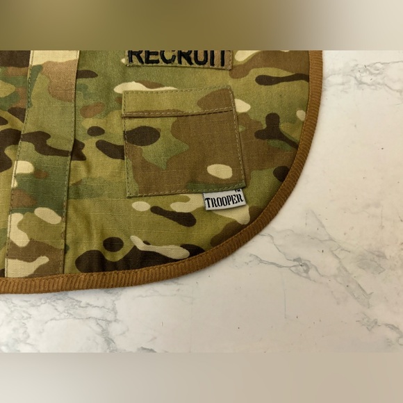 Tiny Trooper Army Future Recruit Baby Bib Camo Camoflauge Cotton Green C2​ - Picture 2 of 5